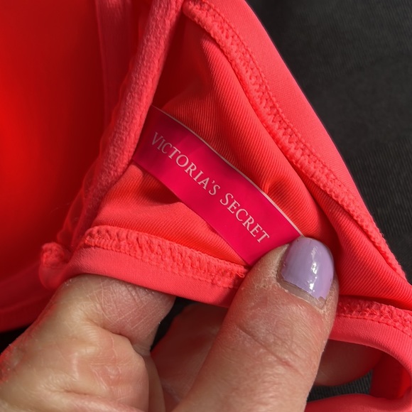 Victoria’s Secret swimsuit top - Picture 5 of 5